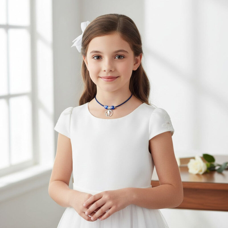 Medalla Virgen Niña Calada - plata 925- cordón azul marino