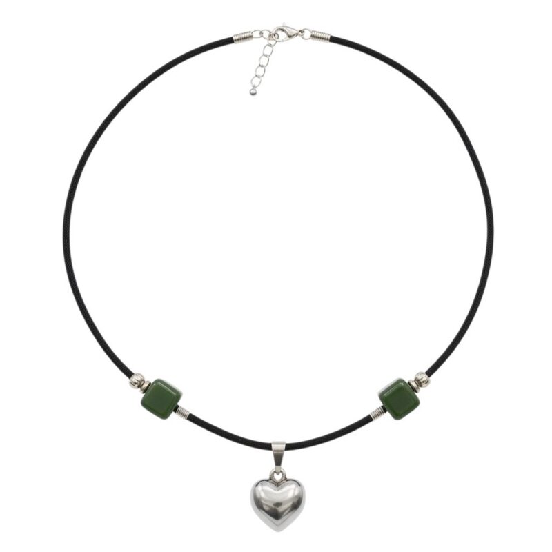 Corazón de acero en verde